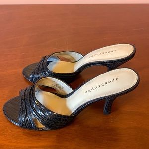 Apostrophe shoes. Never worn. Black Size8